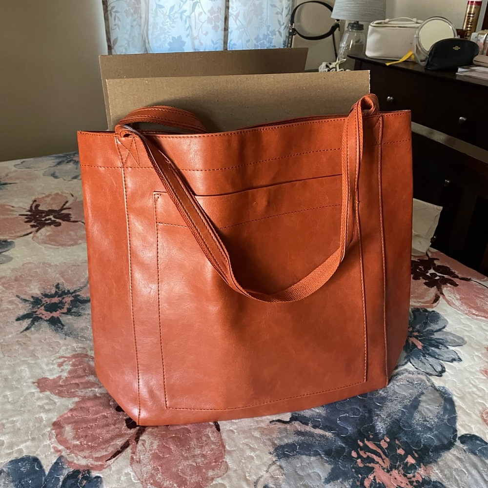 Women's Tan Leather Tote Bag - Classic Everyday Shoulder Handbag